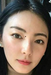 镇江网红张雨绮照片,魅力四射，镜头下的时尚达人