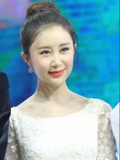 为什么有有明星,天赋与努力的交织之路