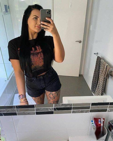 澳大利亚熟女网红,魅力四射，网络影响力惊人