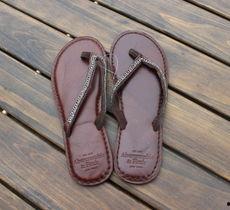 网红拖鞋怎么缝珠子线,巧手缝珠，点亮时尚潮流